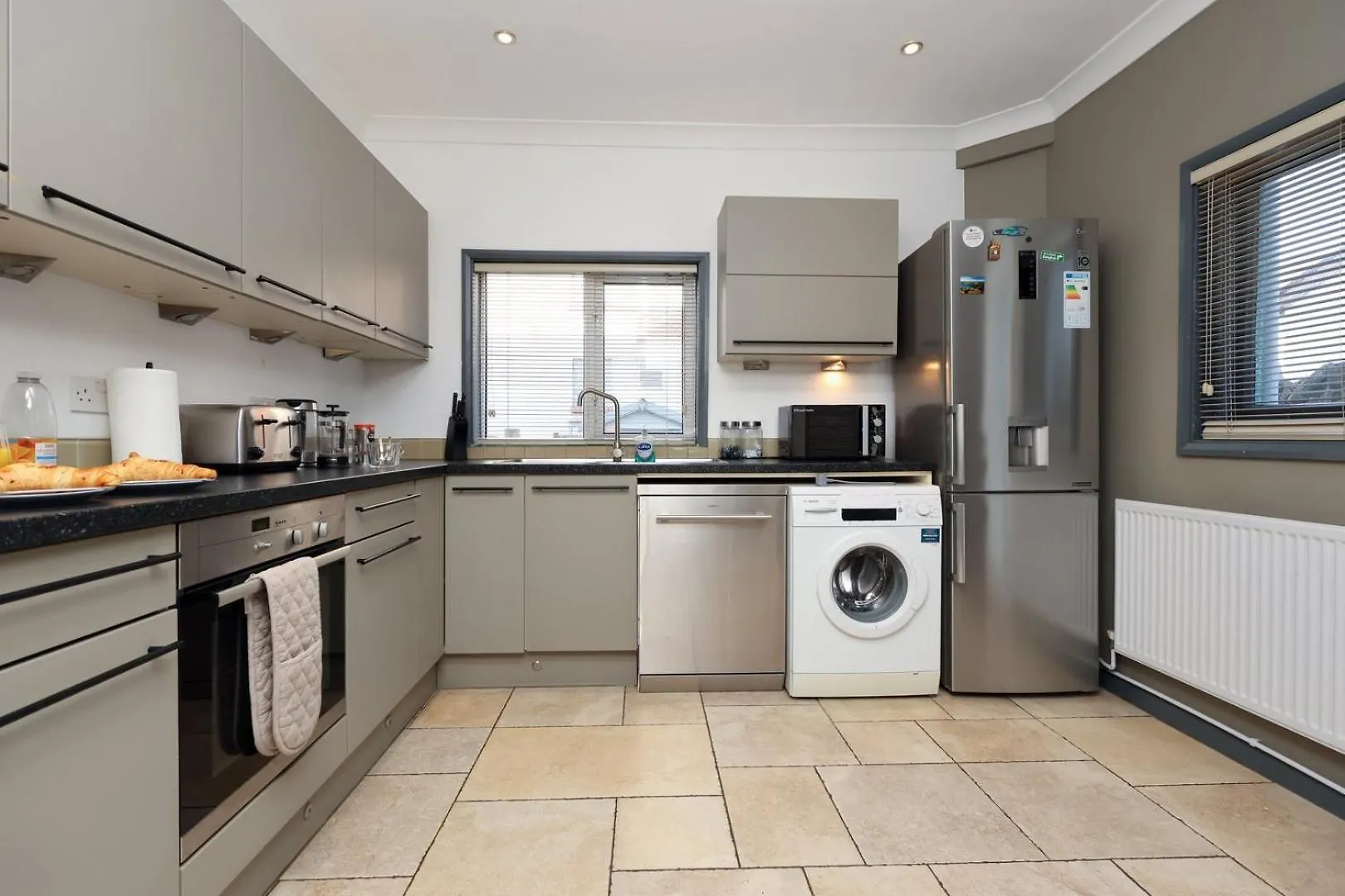 Central Cardiff Victorian Town House Free Parking Apartment