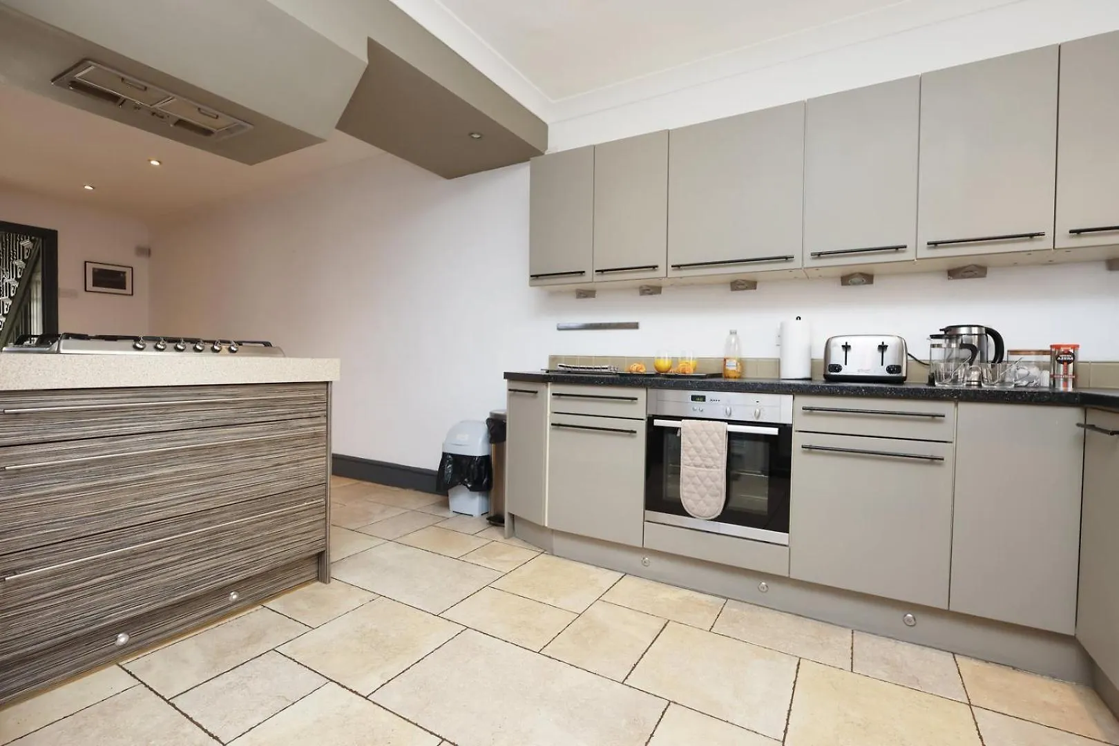 Central Cardiff Victorian Town House Free Parking 0*,