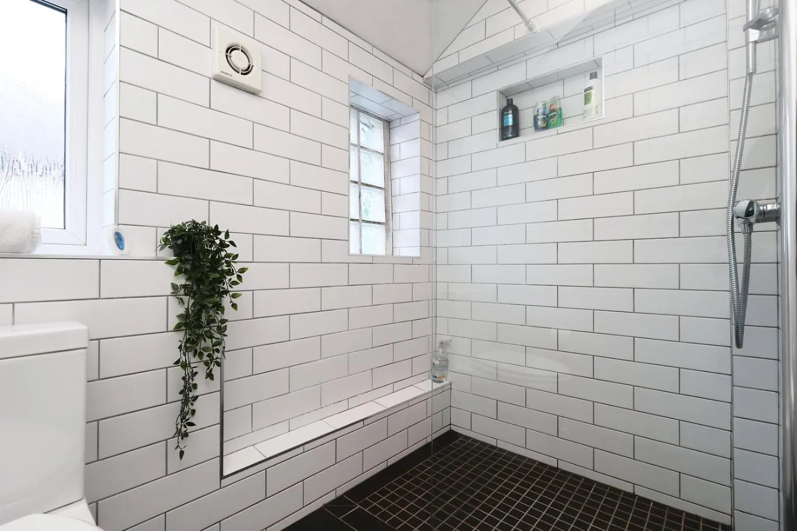 Central Cardiff Victorian Town House Free Parking