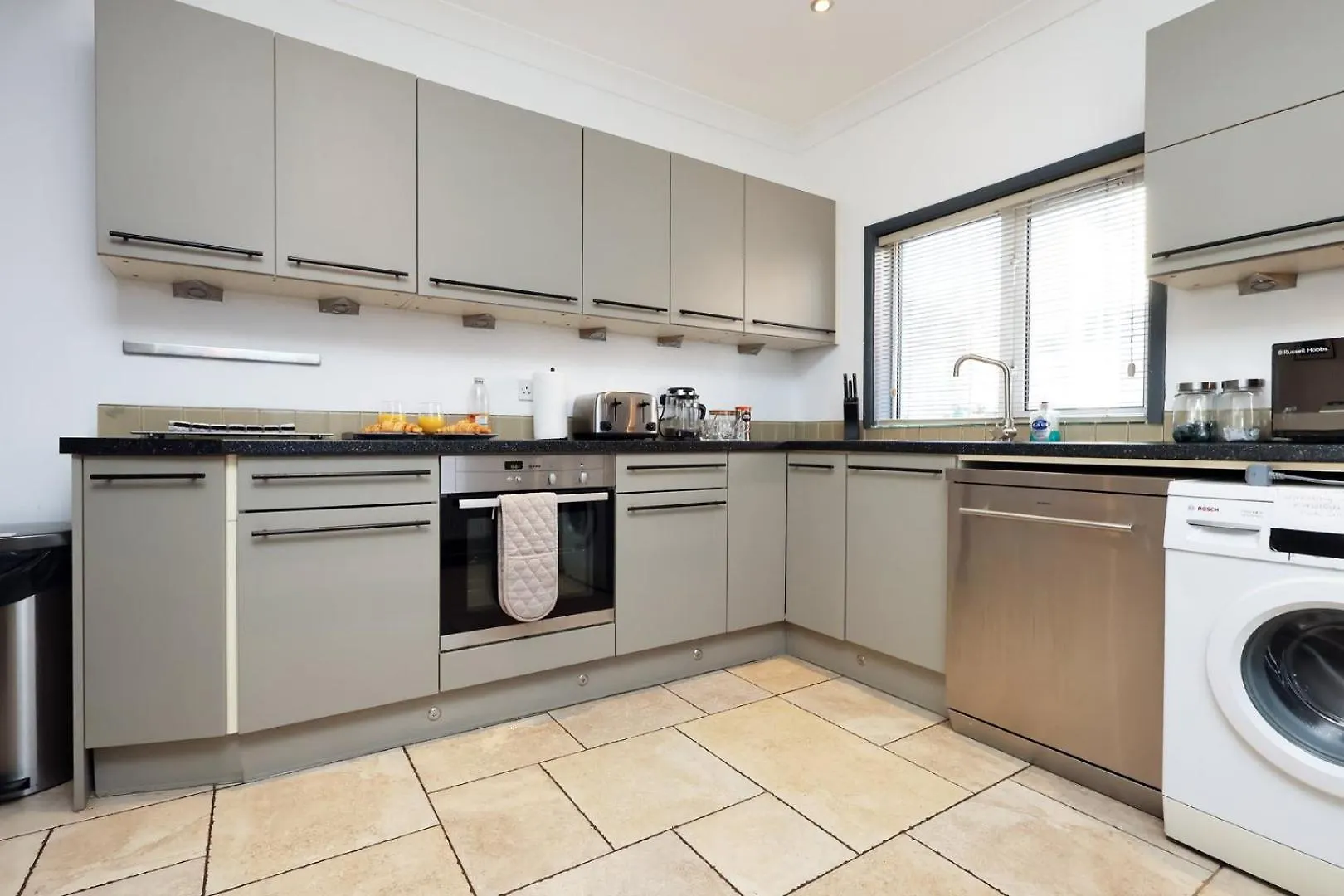 Central Cardiff Victorian Town House Free Parking Apartment
