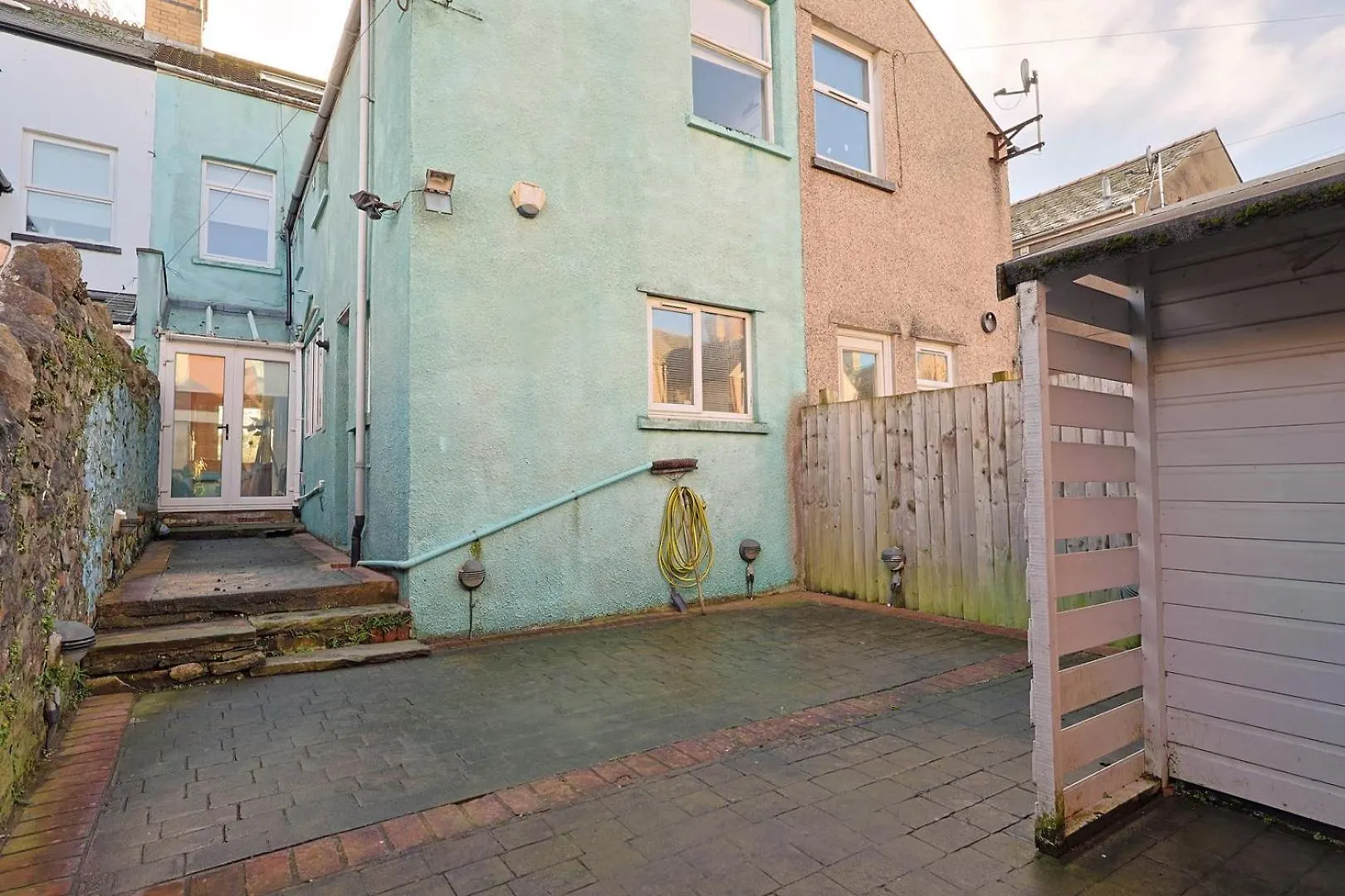 Central Cardiff Victorian Town House Free Parking 0*,  United Kingdom